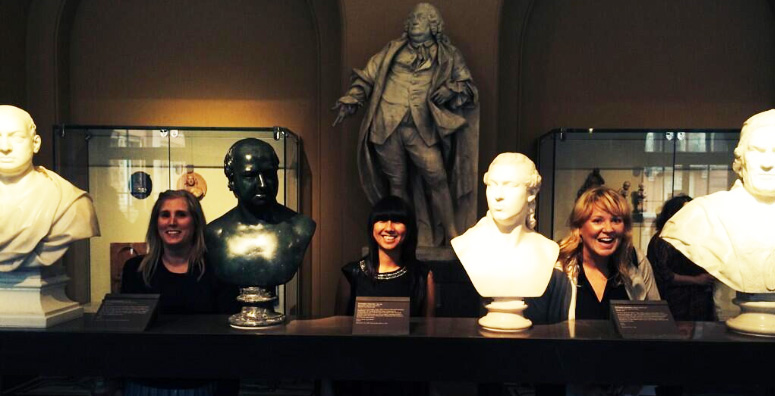 Emma Blackburn, Yasmeen & Bright M.D Vicki Willden-Lebrecht enjoying an amazing night at the awards!</i></font>